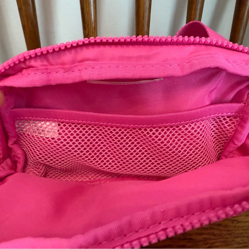 Pink Crossbody Women’s NWOT - Picture 2 of 2
